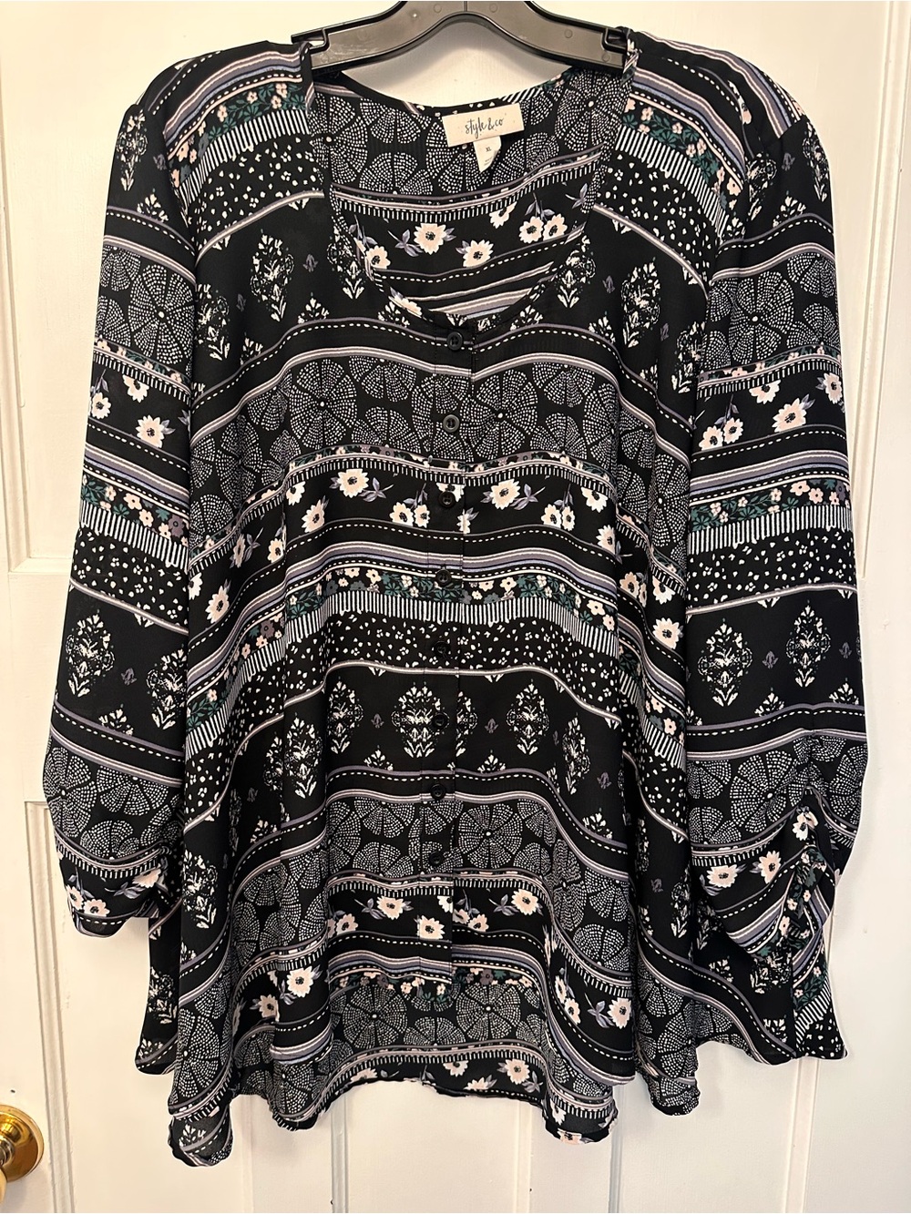⭐️ Style & Co. XL Black Floral-Striped Flowy Tunic